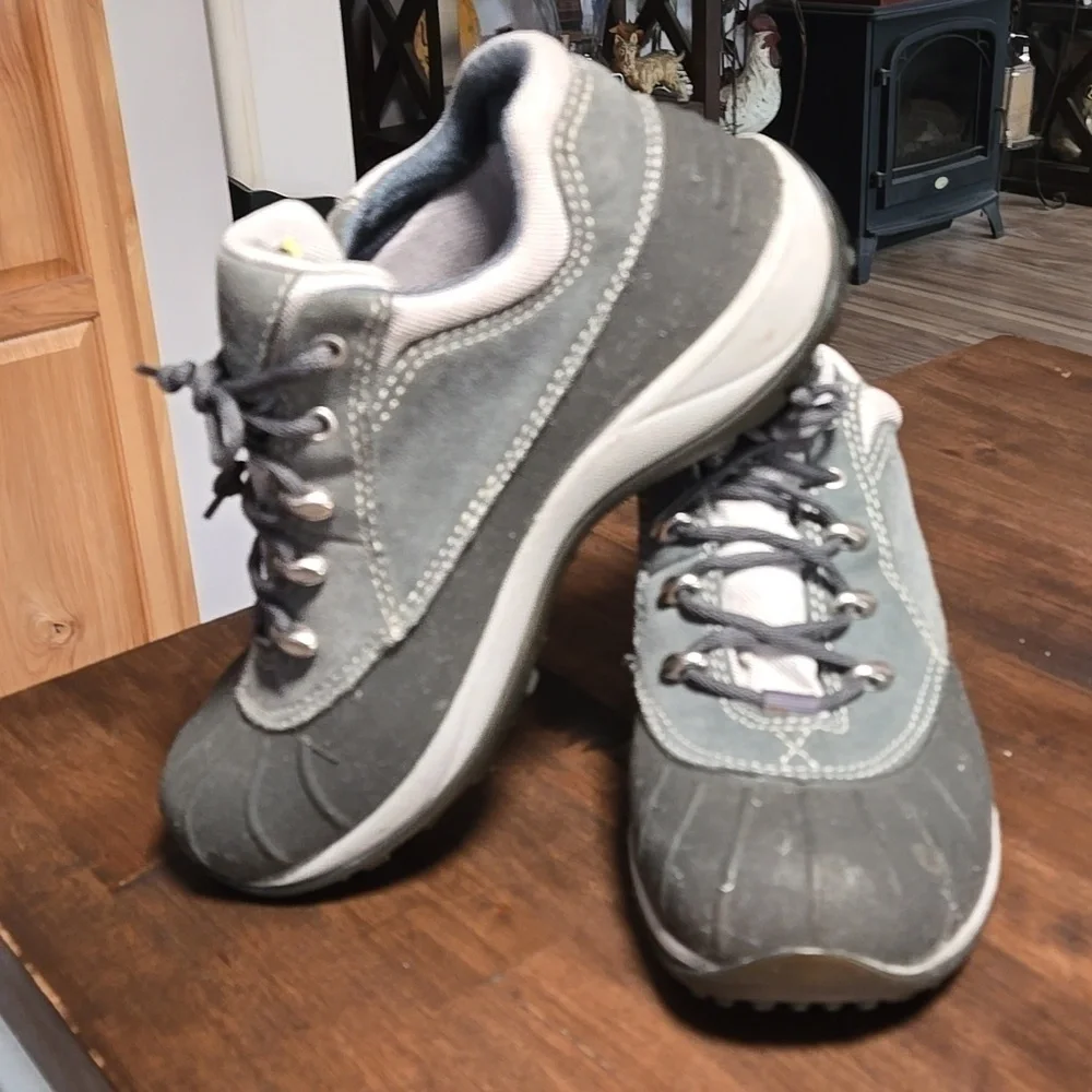 Kamik Camper Waterproof  Shoes Boots Outdoor Hiking Activewear Womens 7